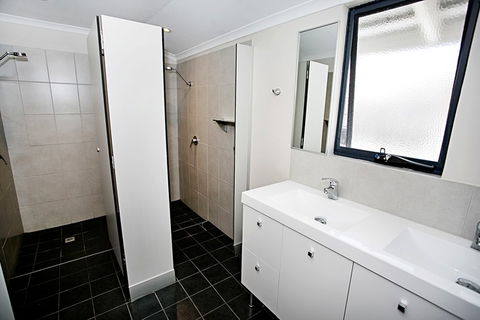 Albany YHA - C Tourism 9