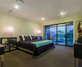 Aqua Palms At Vogue Holiday Homes - C Tourism 3