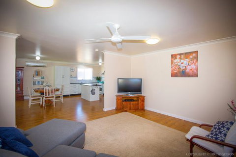 Dell-Lee Cottage - C Tourism 4