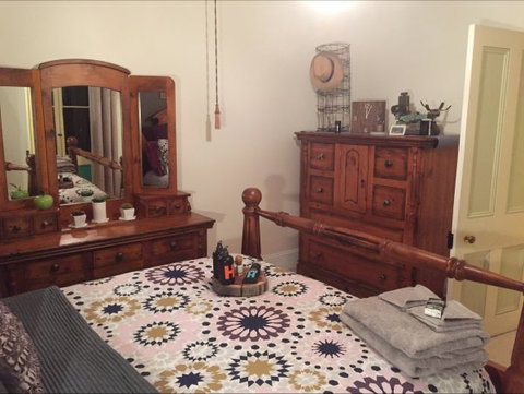 Hillside Cottage - C Tourism 7