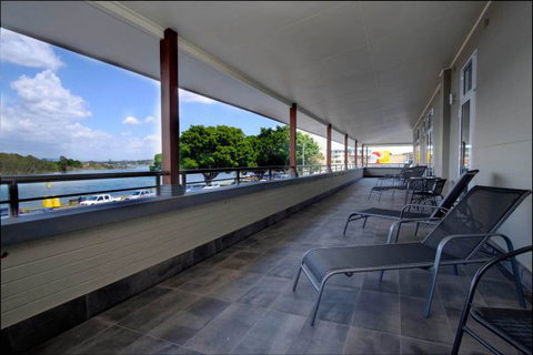 Lakes And Ocean Hotel - C Tourism 6