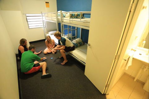 Melaleuca On Mitchell Darwin YHA - C Tourism 4