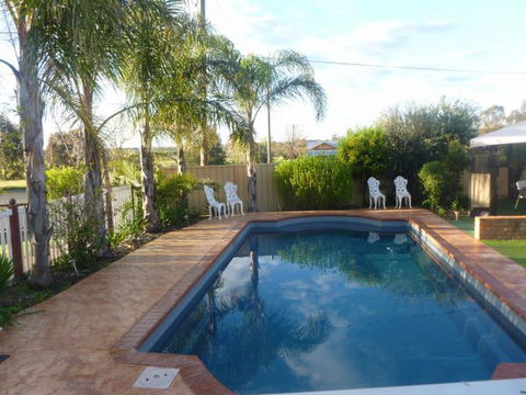 Country Cottages B&B - C Tourism 4