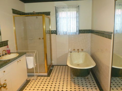 Country Cottages B&B - C Tourism 5
