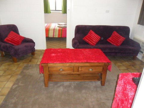 The Picker's Hut - C Tourism 1