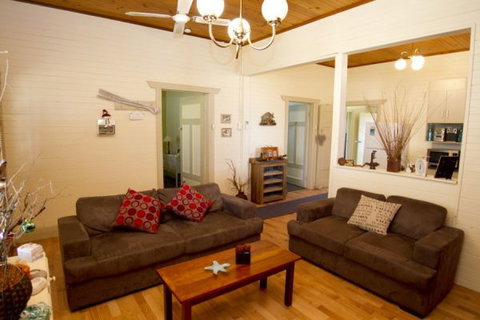 Anderl's Beach Cottage - C Tourism 2