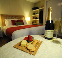 Gisborne Peak Winery  Cottages - C Tourism