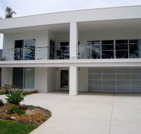 The White House - Shellharbour Village - C Tourism