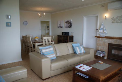 Bonnie Doon - C Tourism 1