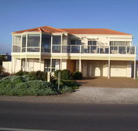 Century 21 SouthCoast Hayman - C Tourism