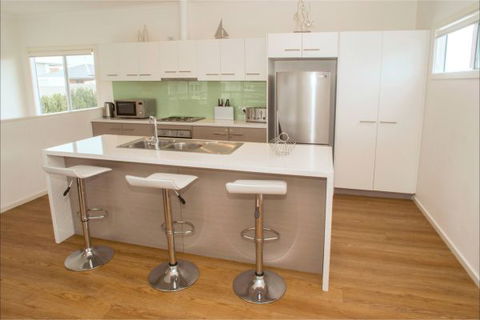 Ocean Sounds - C Tourism 1