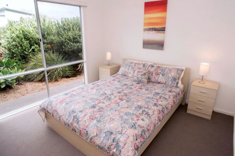 Ocean Sounds - C Tourism 6