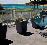 Penguin Beachfront Apartments - C Tourism