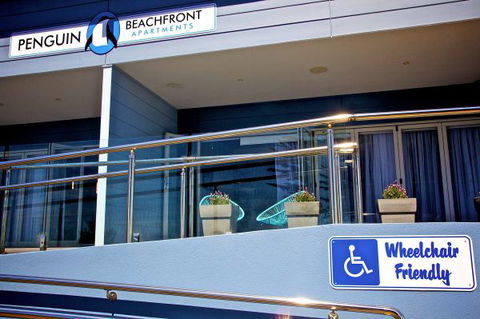 Penguin Beachfront Apartments - C Tourism 7