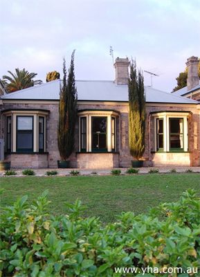 Lakeside Manor Yha - C Tourism 1