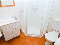 Montgomery's Private Hotel  YHA - C Tourism