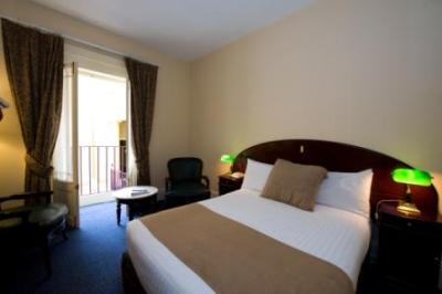 Hadley's Orient Hotel - C Tourism 1