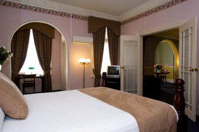 Hadley's Orient Hotel - C Tourism 3