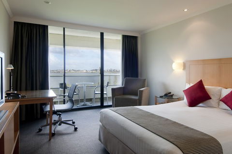 Crowne Plaza Perth - C Tourism 2