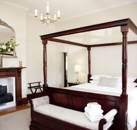 Cawarra on the Park - C Tourism