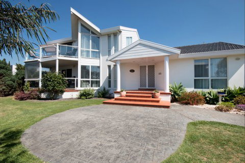 Ocean Manor Bed And Breakfast - C Tourism 0