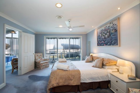 Ocean Manor Bed And Breakfast - C Tourism 3
