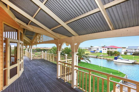 34 Janz Avenue - C Tourism 1