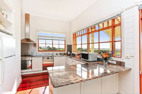 34 Janz Avenue - C Tourism 3