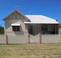 Ellison's Holiday Home - C Tourism
