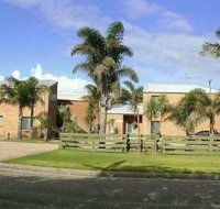 Fronds Holiday Apartments - C Tourism