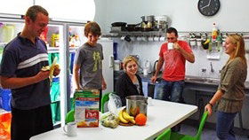 Adelaide Backpackers Inn - C Tourism 0
