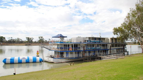 Murray River Queen Backpackers - C Tourism 0