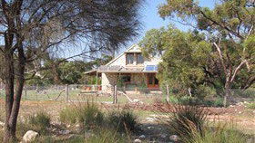 Broken Gum Country Retreat - C Tourism 0
