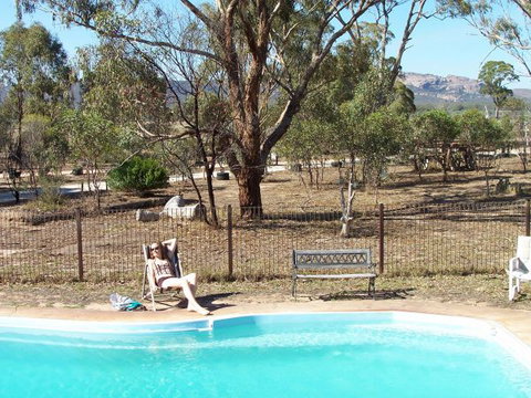 Mount Zero Log Cabins - C Tourism 1