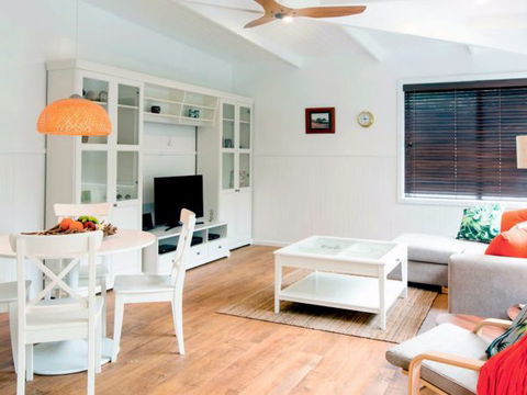 Admiralty Apartments - C Tourism 1