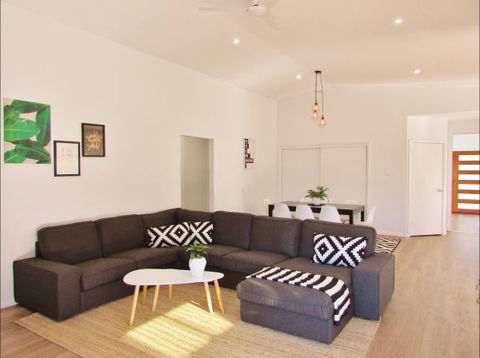 All Decked Out: Lake Conjola - C Tourism 5
