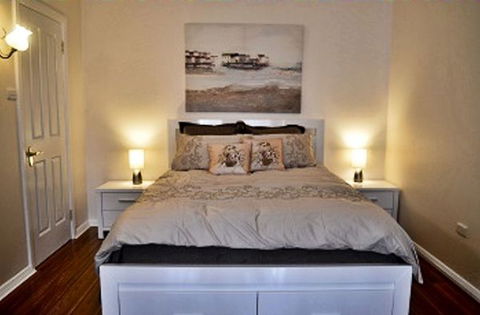 Almond Tree Cottage - C Tourism 1