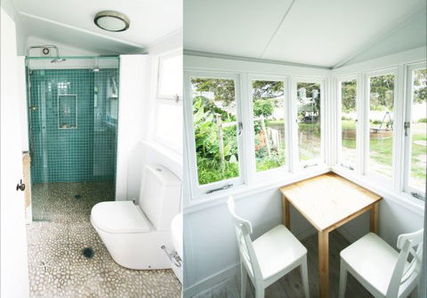Aurora Beachfront Cottage - C Tourism 5