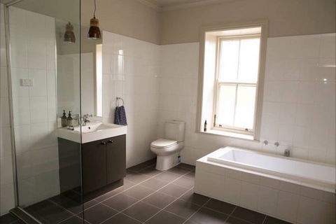 Barunah Plains Station - Cool Cottage - C Tourism 4