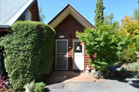 Beechworth Camellia Cottage - C Tourism 8