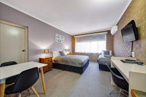 Central Deborah Motel - C Tourism 2