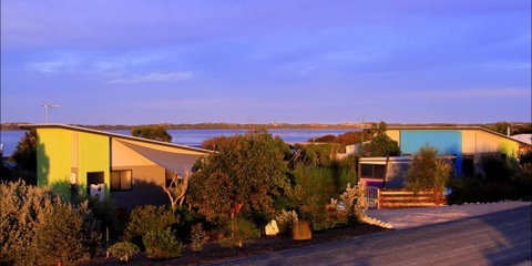 Coorong Cabins - C Tourism 1