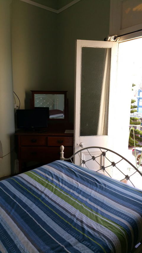 Foreshore Backpackers - C Tourism 0