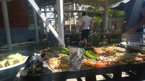 Foreshore Backpackers - C Tourism 2