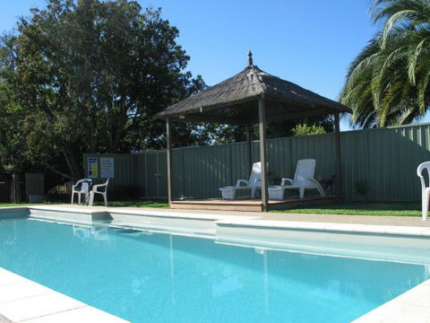 Golden Chain Wine Village Motor Inn - C Tourism 0