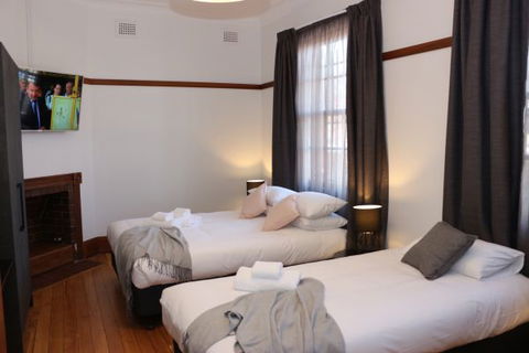 Guildford Hotel - C Tourism 1