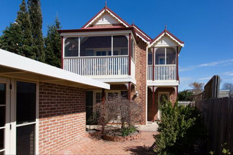 Hamer House - C Tourism 0