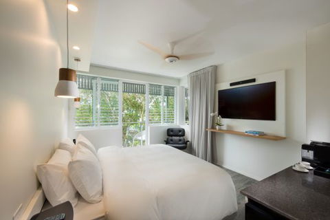 Heart Hotel And Gallery Whitsundays - C Tourism 3