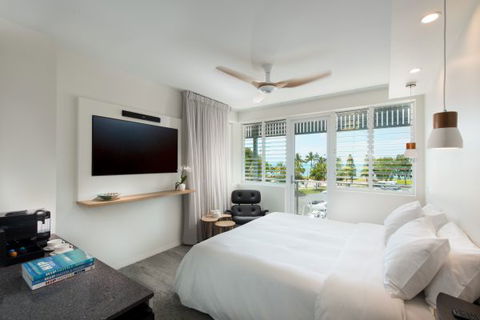Heart Hotel And Gallery Whitsundays - C Tourism 4