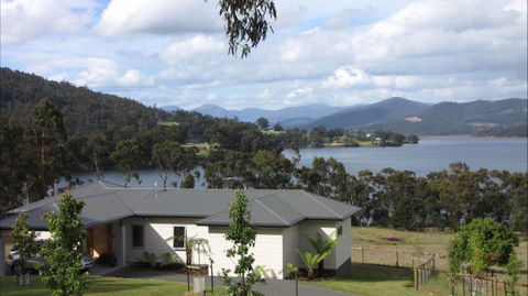 Huon River Cottage - C Tourism 0
